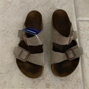 Birkenstock Men Women Arizona 2-Strap Slides Suede 
Size 42 
Women 11
Men 9